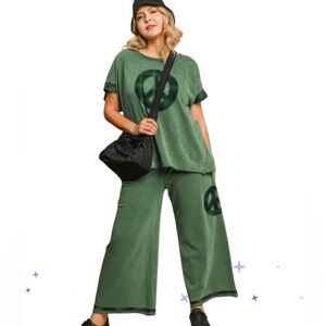 Umgee NWT 1X Green Women's top & Bottom Patchwork Set